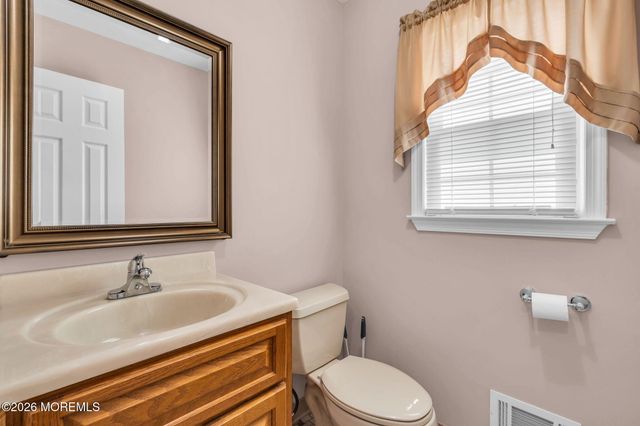 140 Brandon Road, Manchester, NJ 08759