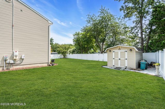 140 Brandon Road, Manchester, NJ 08759
