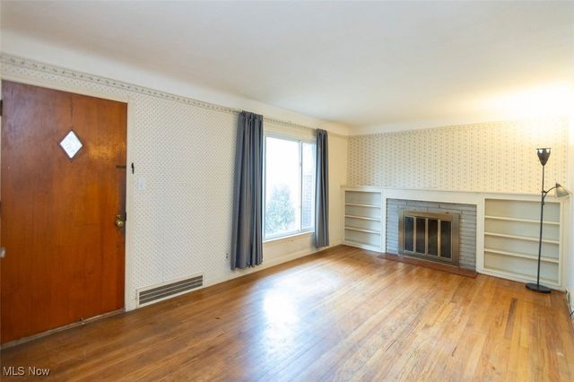 295 E 276th Street, Euclid, OH 44132