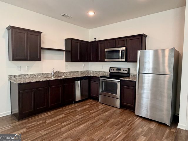 1913 Millstream Hollow, Conyers, GA 30012