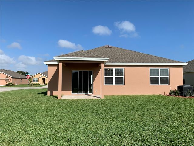 2725 Granville Manor SW, Vero Beach, FL 32968