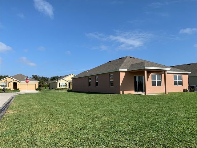 2725 Granville Manor SW, Vero Beach, FL 32968