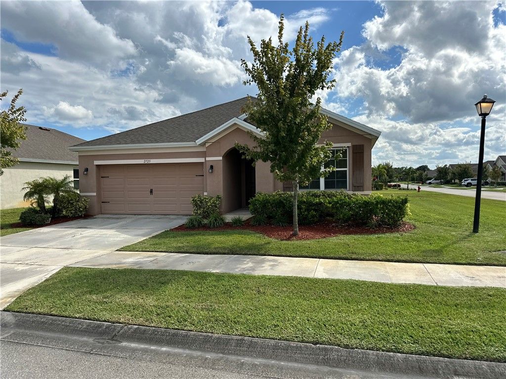 2725 Granville Manor SW, Vero Beach, FL 32968