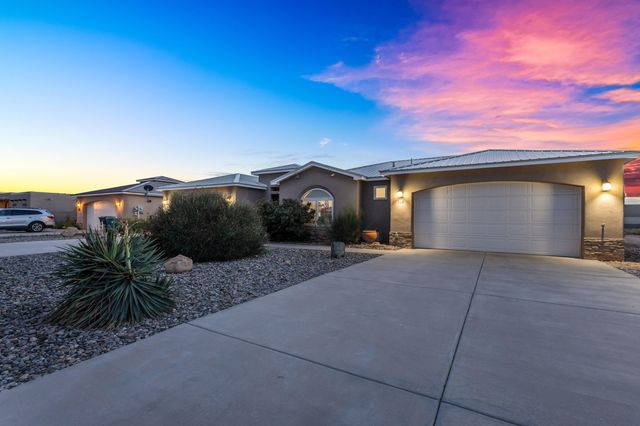 809 7th Street NE, Rio Rancho, NM 87124