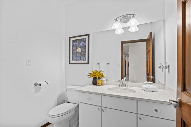 809 7th Street NE, Rio Rancho, NM 87124