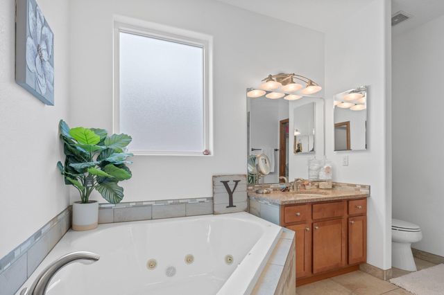 809 7th Street NE, Rio Rancho, NM 87124