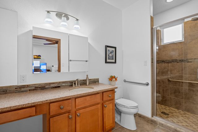 809 7th Street NE, Rio Rancho, NM 87124