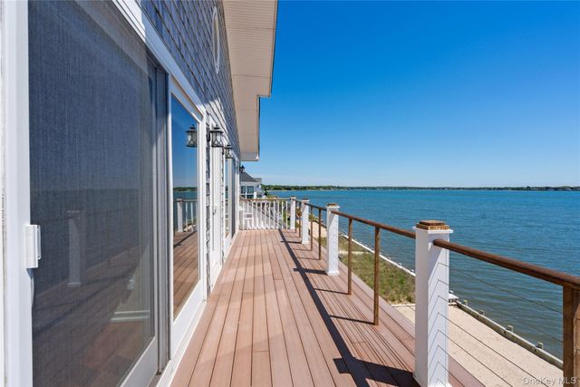 21 Shinnecock Road, East Quogue, NY 11942