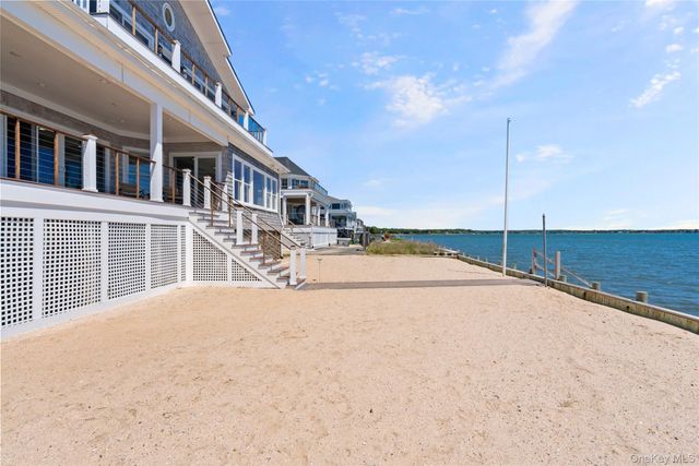 21 Shinnecock Road, East Quogue, NY 11942