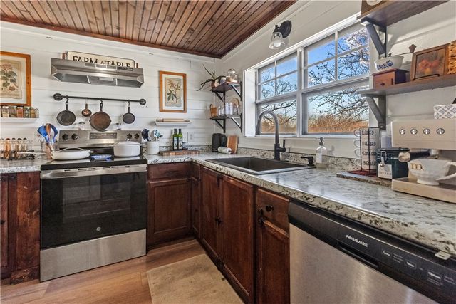 2097 NC 1600, Compton, AR 72624