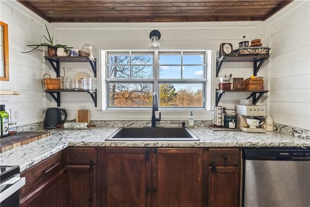 2097 NC 1600, Compton, AR 72624