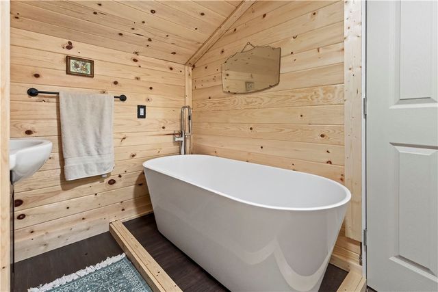 2097 NC 1600, Compton, AR 72624