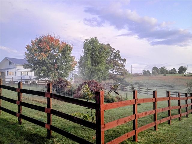 2097 NC 1600, Compton, AR 72624