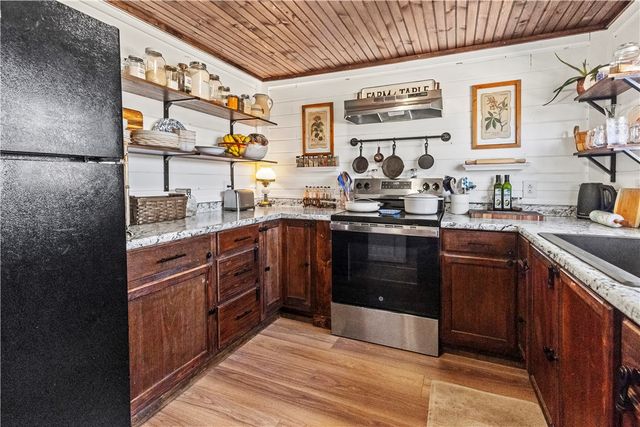 2097 NC 1600, Compton, AR 72624