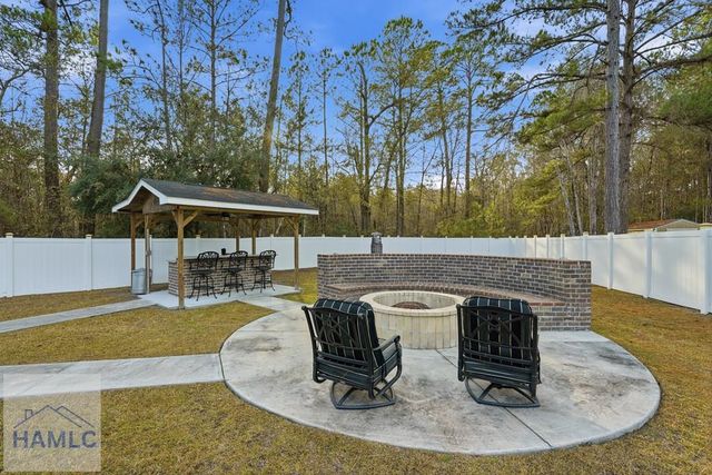 1311 Hillview Circle, Hinesville, GA 31313