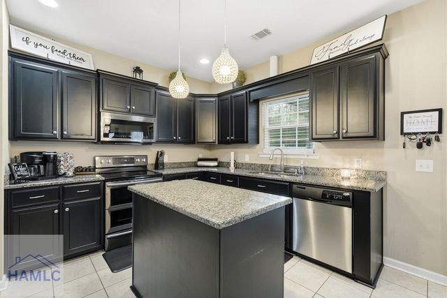 1311 Hillview Circle, Hinesville, GA 31313