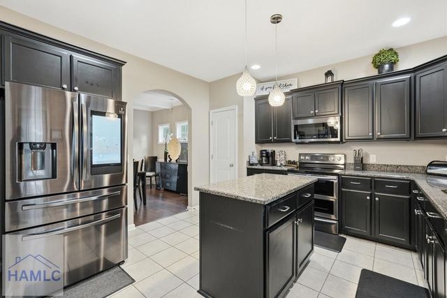 1311 Hillview Circle, Hinesville, GA 31313