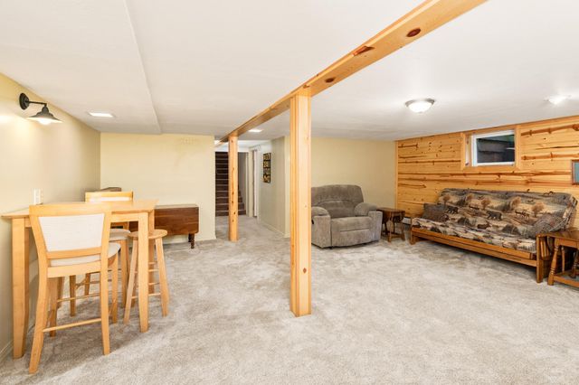 5506 W Arrowhead Road, Hermantown, MN 55811