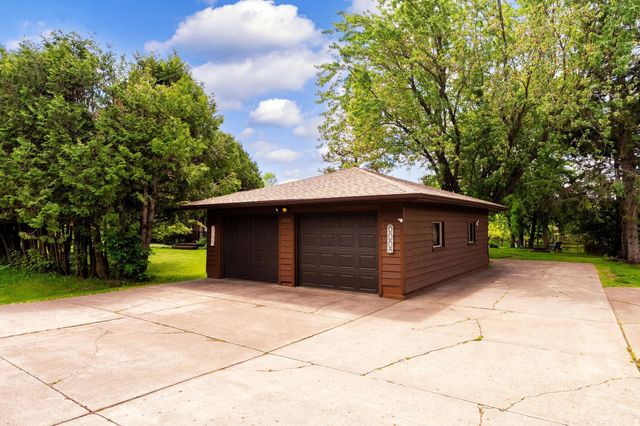 5506 W Arrowhead Road, Hermantown, MN 55811