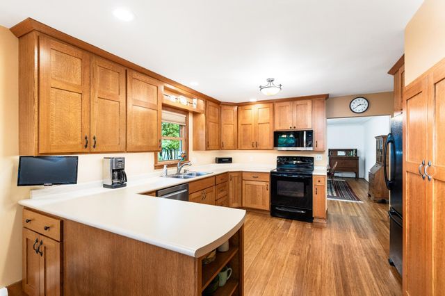 5506 W Arrowhead Road, Hermantown, MN 55811