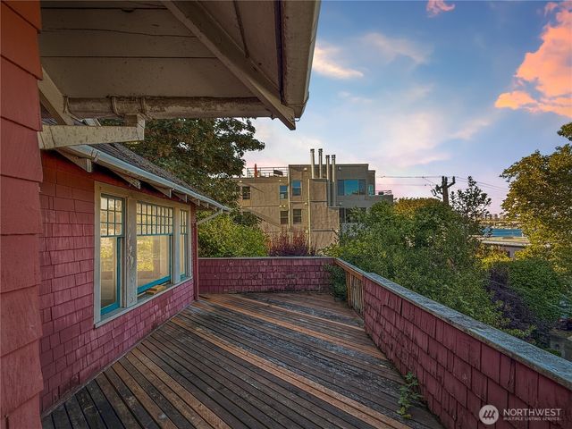 801 Newton Street, Seattle, WA 98109