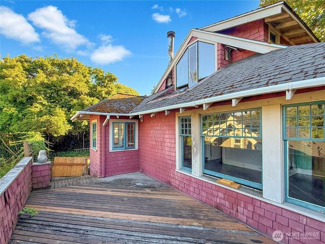 801 Newton Street, Seattle, WA 98109