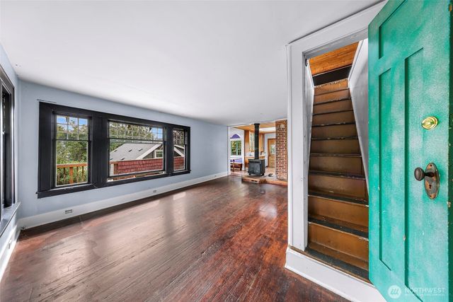801 Newton Street, Seattle, WA 98109