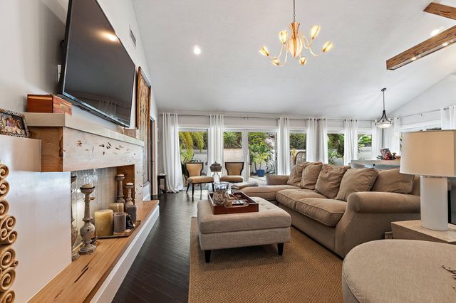 126 Seashore Drive, Jupiter, FL 33477