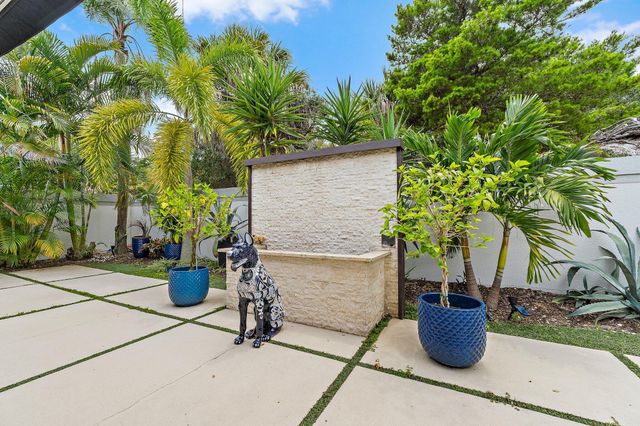 126 Seashore Drive, Jupiter, FL 33477