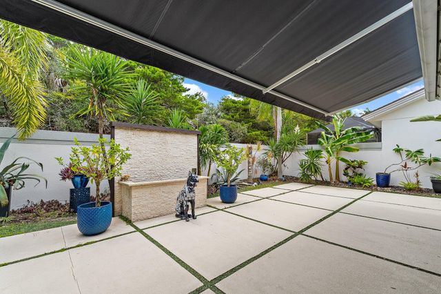 126 Seashore Drive, Jupiter, FL 33477