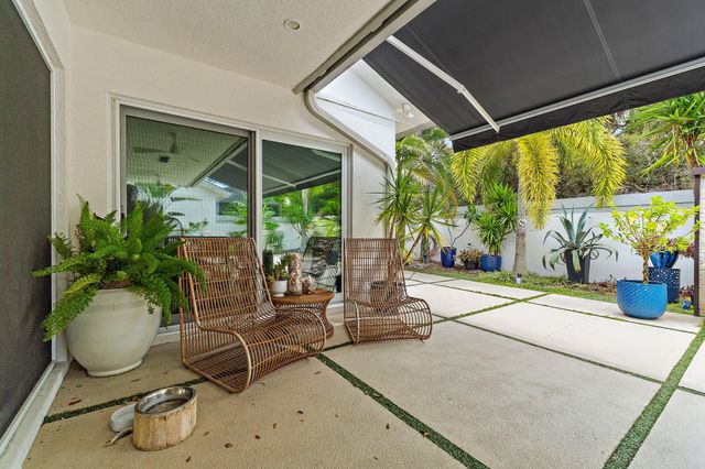126 Seashore Drive, Jupiter, FL 33477