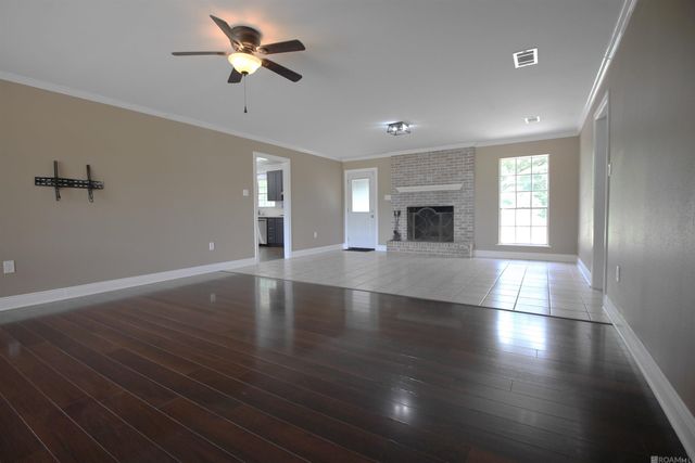 21601 Plank Rd, Zachary, LA 70791