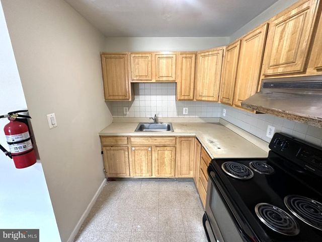 300-308 MACDADE BLVD, Darby, PA 19023