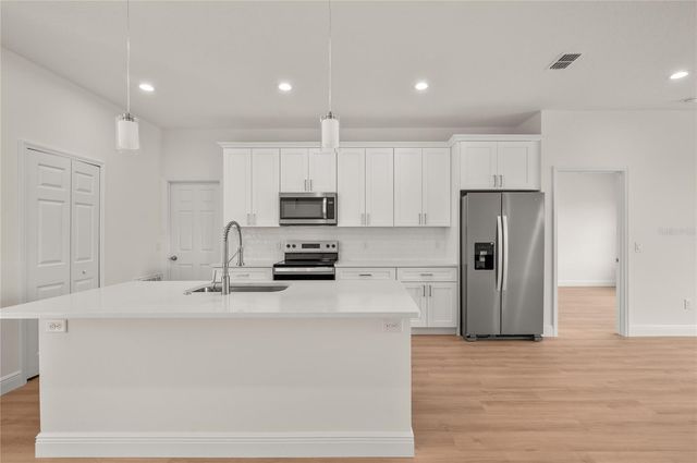 132 11TH AVENUE, Osteen, FL 32764