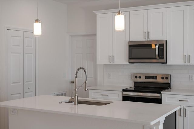 132 11TH AVENUE, Osteen, FL 32764