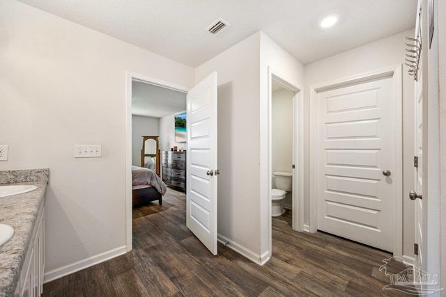 10560 Queens Gate Cir, Pensacola, FL 32506
