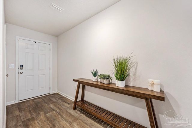 10560 Queens Gate Cir, Pensacola, FL 32506
