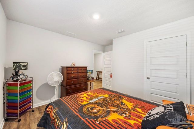 10560 Queens Gate Cir, Pensacola, FL 32506