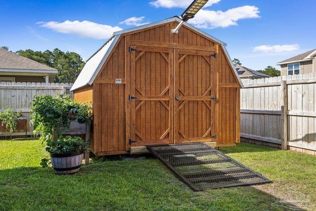 10560 Queens Gate Cir, Pensacola, FL 32506