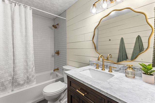 2171 N Hampton Rd., Boise, ID 83704