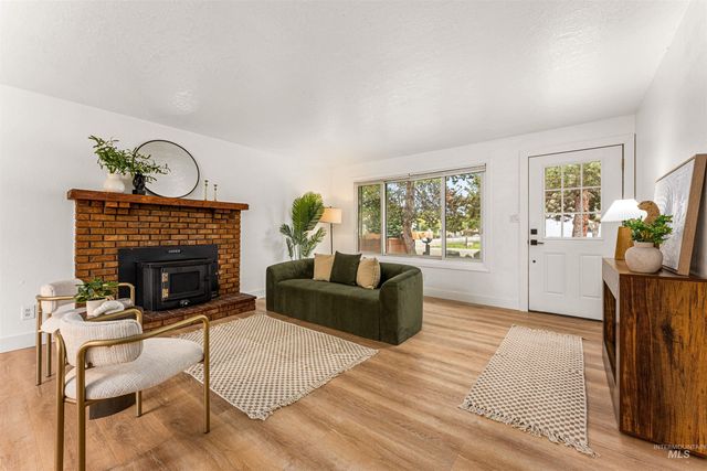 2171 N Hampton Rd., Boise, ID 83704