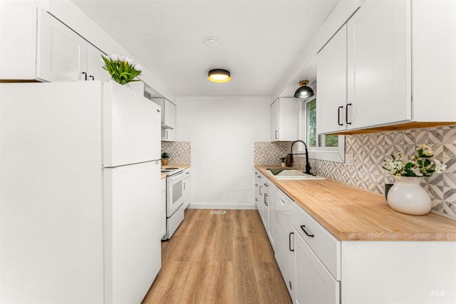 2171 N Hampton Rd., Boise, ID 83704