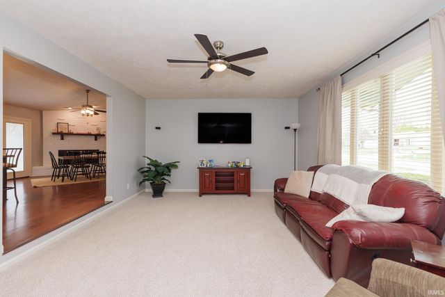 4001 W Robinwood Drive, Muncie, IN 47304