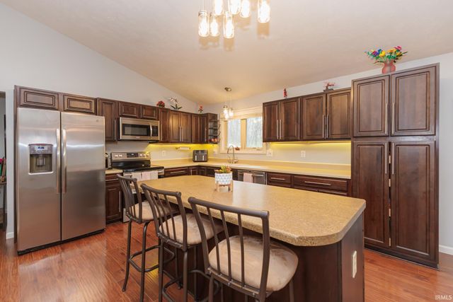 4001 W Robinwood Drive, Muncie, IN 47304