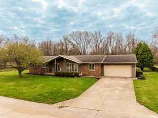 4001 W Robinwood Drive, Muncie, IN 47304