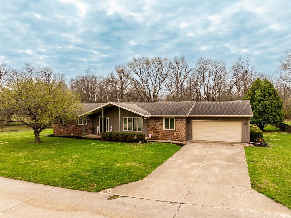 4001 W Robinwood Drive, Muncie, IN 47304