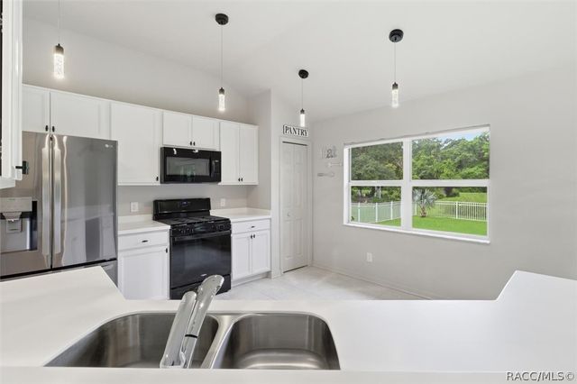 3200 N Canterbury Lake Drive, Hernando, FL 34442