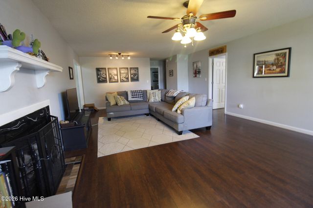 103 Quarterhorse Lane, Jacksonville, NC 28546