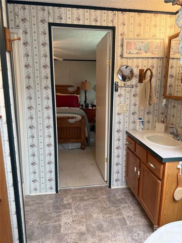 556 Gilbert Road, Columbus, NC 28722