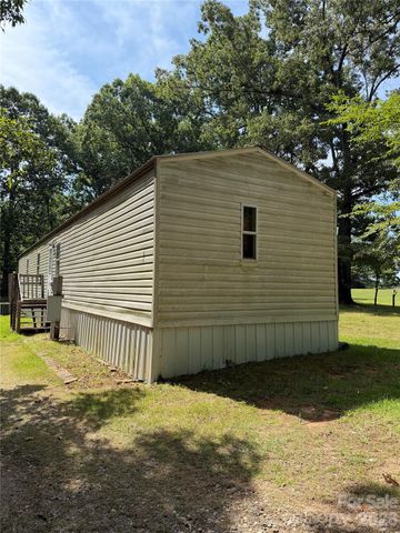 556 Gilbert Road, Columbus, NC 28722
